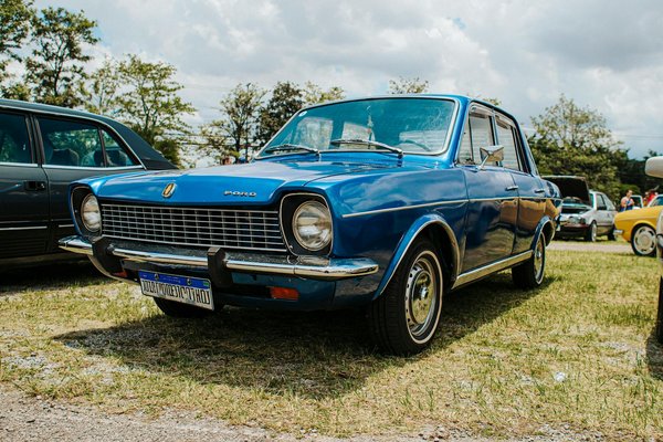 Explorez la beauté des kimonos en soie pour femmes.